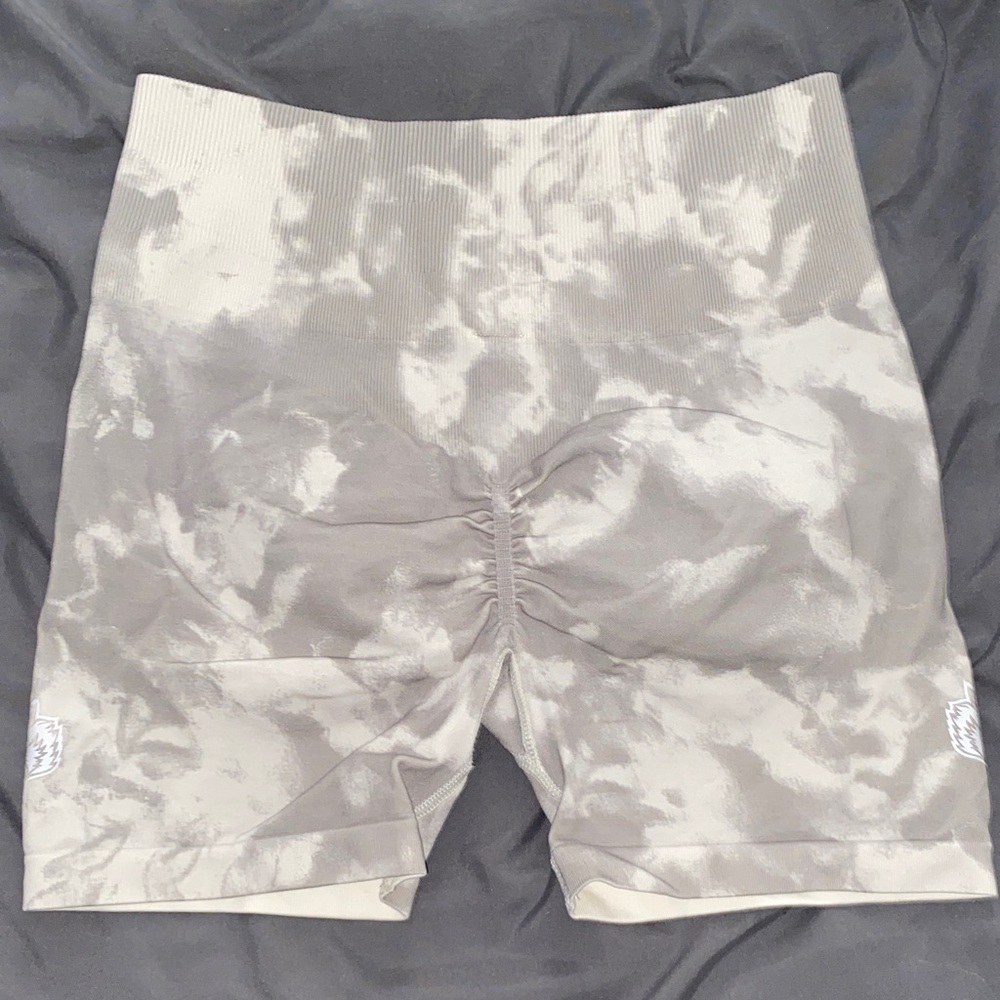Darc Sport Women's Athletic Shorts in Gray Tie-Dye - Picture 3 of 5